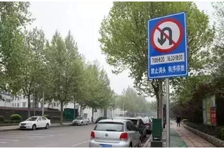 哪些十字路口可以轉(zhuǎn)彎，哪些不能轉(zhuǎn)彎
