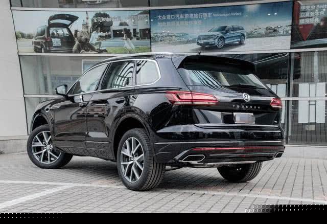 被車(chē)標(biāo)害慘的豪車(chē)，比Q7更高級(jí)，完全不輸寶馬X5和卡宴