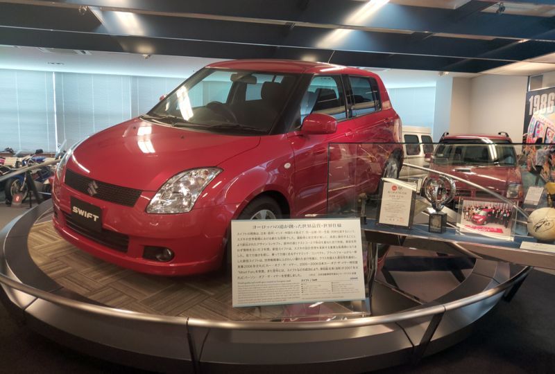 車企LOGO扁平化