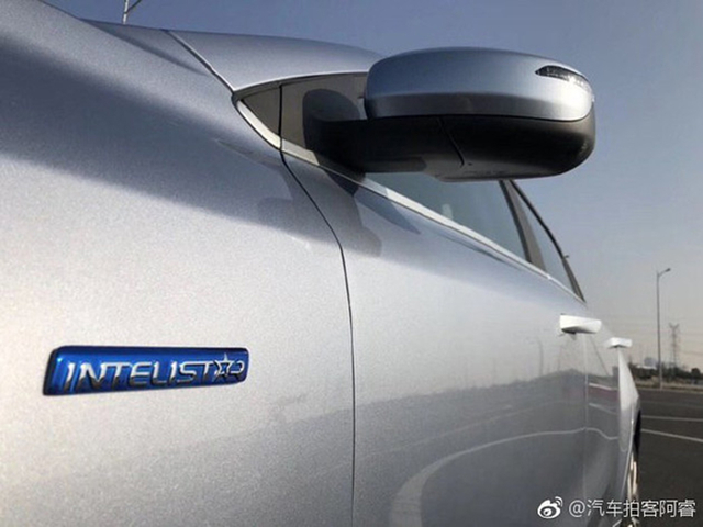 吉利Ge11無偽實(shí)車圖 全新LOGO/明年上市