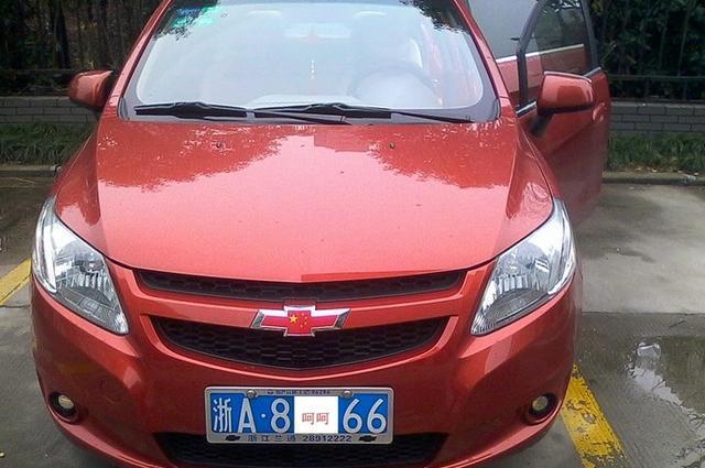 看車標(biāo)你能判斷這是什么車嗎？已被車主玩壞