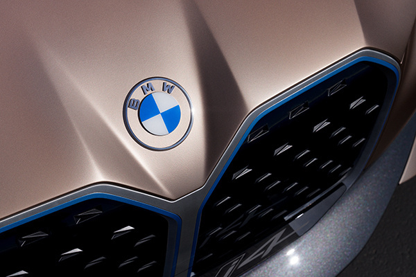寶馬i4 Concept新車解密：新技術(shù)、新理念，新Logo